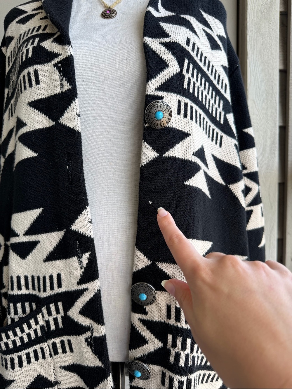 Cotton & Rye Women’s Southwestern Print Cardigan Black White - Picture 4 of 8